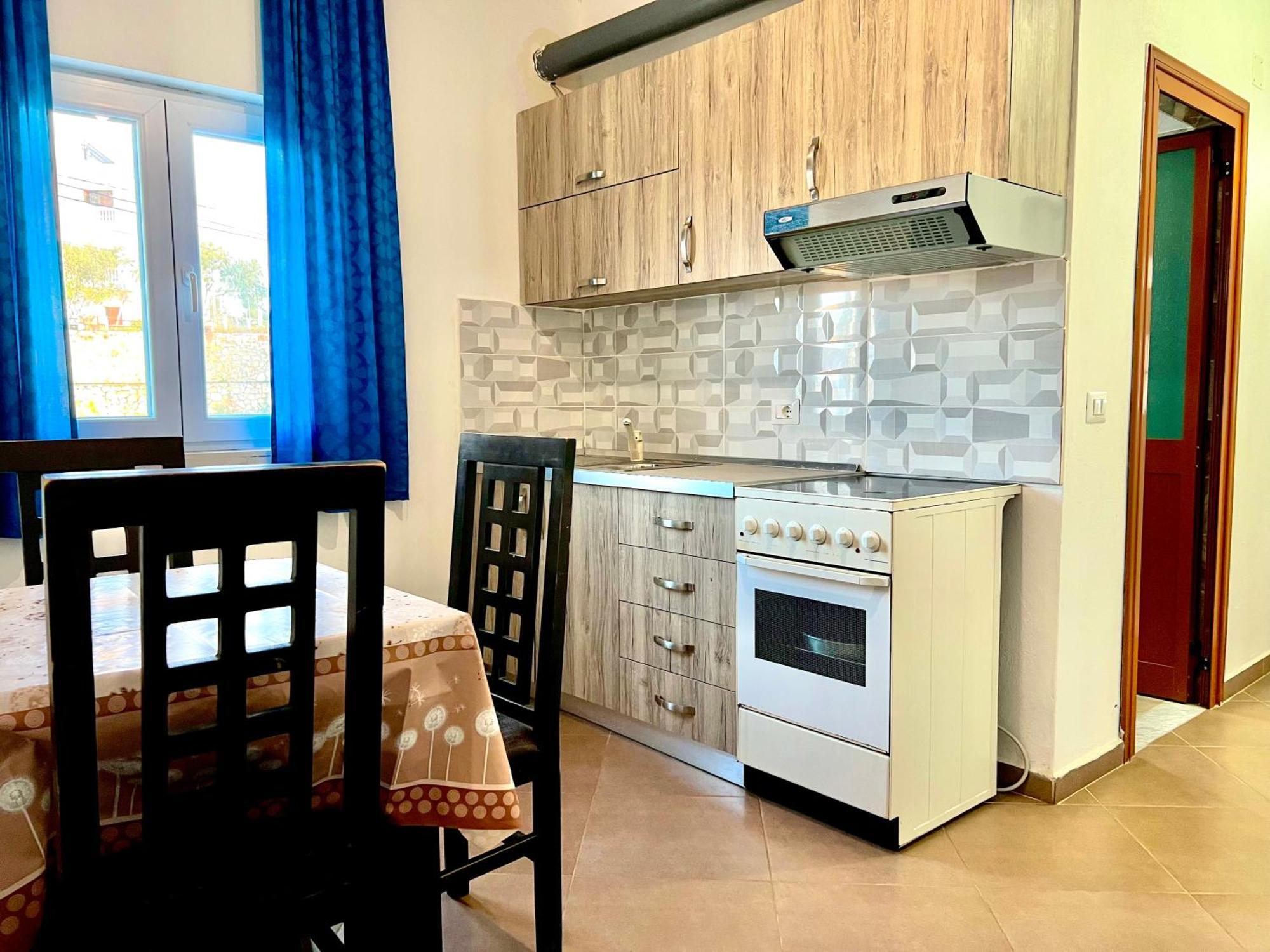 Redi'S Seaview Apartments ซารานเดอ ภายนอก รูปภาพ