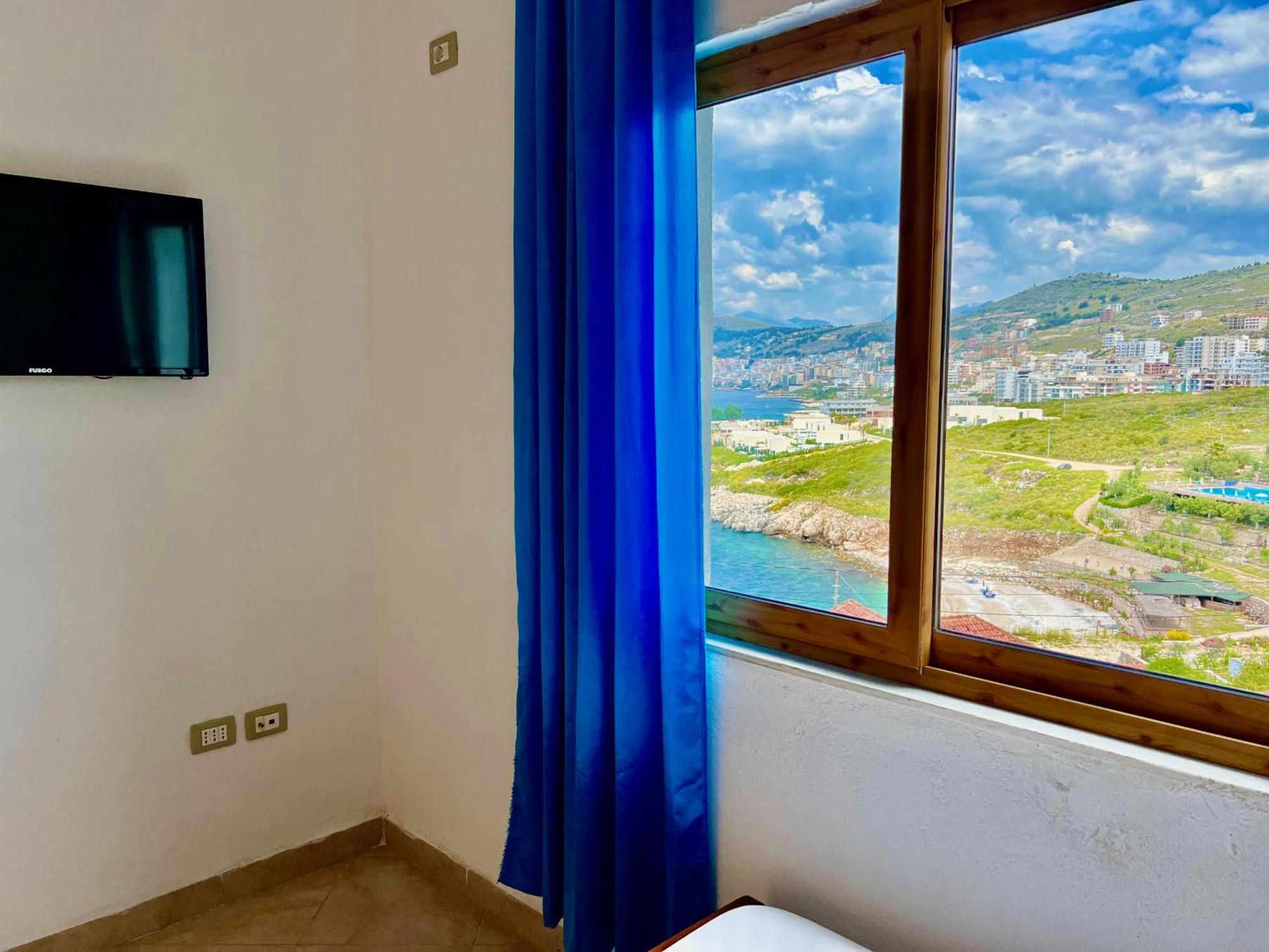 Redi'S Seaview Apartments ซารานเดอ ภายนอก รูปภาพ